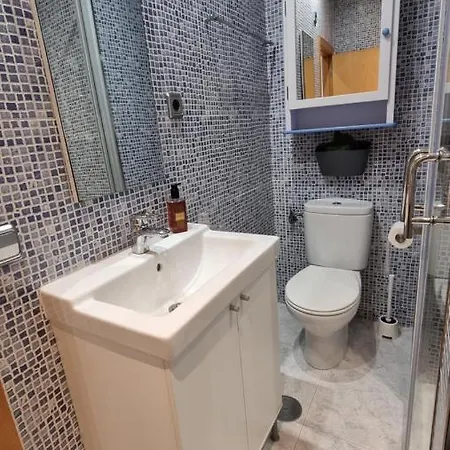 2 Bed Flat - Sleeps 6 - Pets - Pool - Parking * Vilagarcia de Arousa